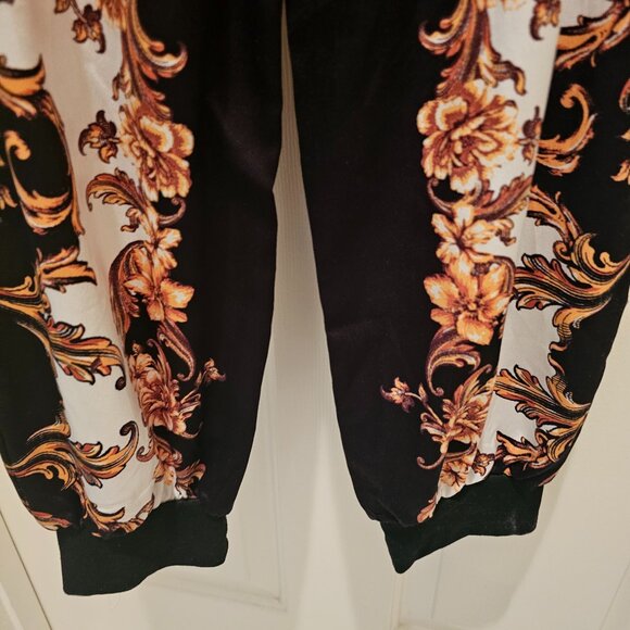 Fun Print Jumpsuit - Picture 8 of 10